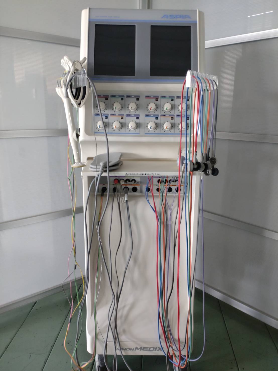 日本未発売　波動治療器 〈 スピノール 〉 スプリアTM-6002/ 医療機器販売：整骨院開業支援のヒラタ